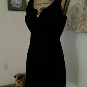 Jeweled neckline detailed Black Velvet dress